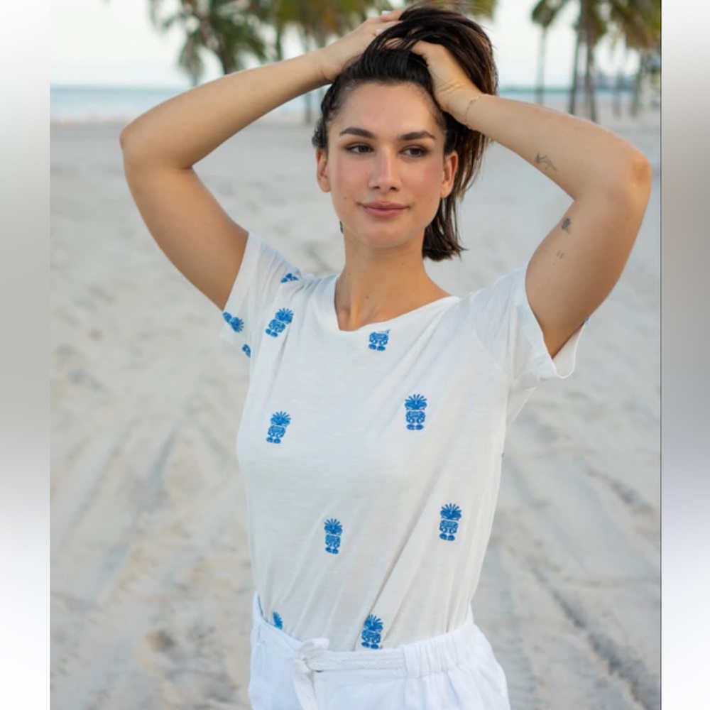 Hawaiianize Resort Wear Tiki Tee Shirt White and Blue Cotton Top Women’s Size S